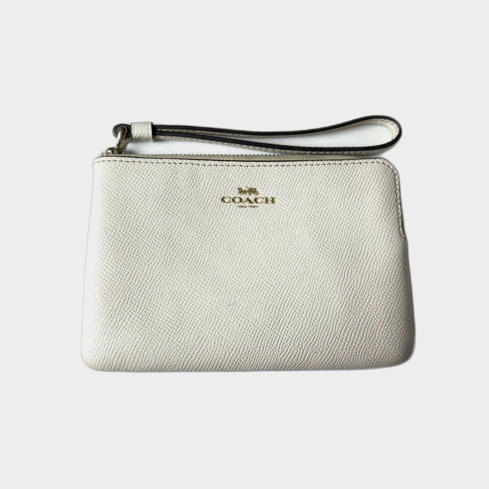 Coach Corner Zip Wristlet Crossgrain Chalk Leather